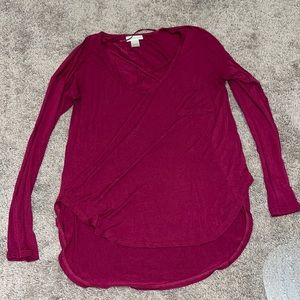 Long sleeve strappy shirt.